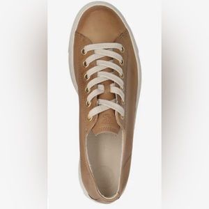 Sneakers
Never Worn, in Box